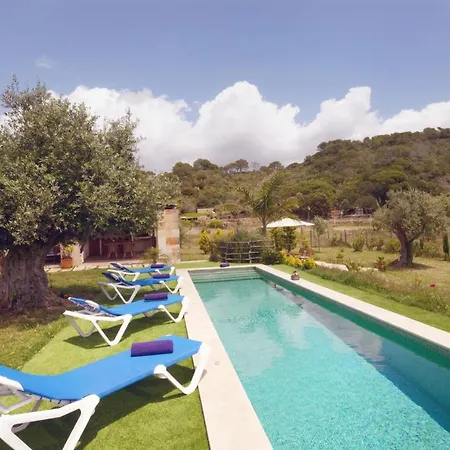 Sleeps 4 With Pool And Air Con Ferreries (Ferrerías)